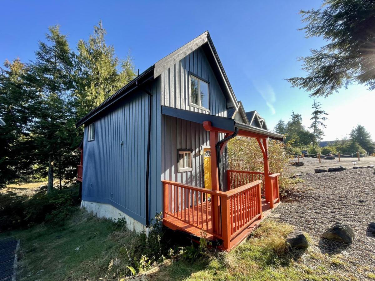 Waterfront Timber Frame Cottage! 우크루렛 외부 사진
